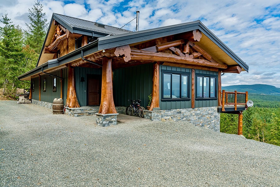 <a href=„https://logschmidt.com/portfolio-forbidden-plateau/">Forbidden Plateau - Post and Beam</a>