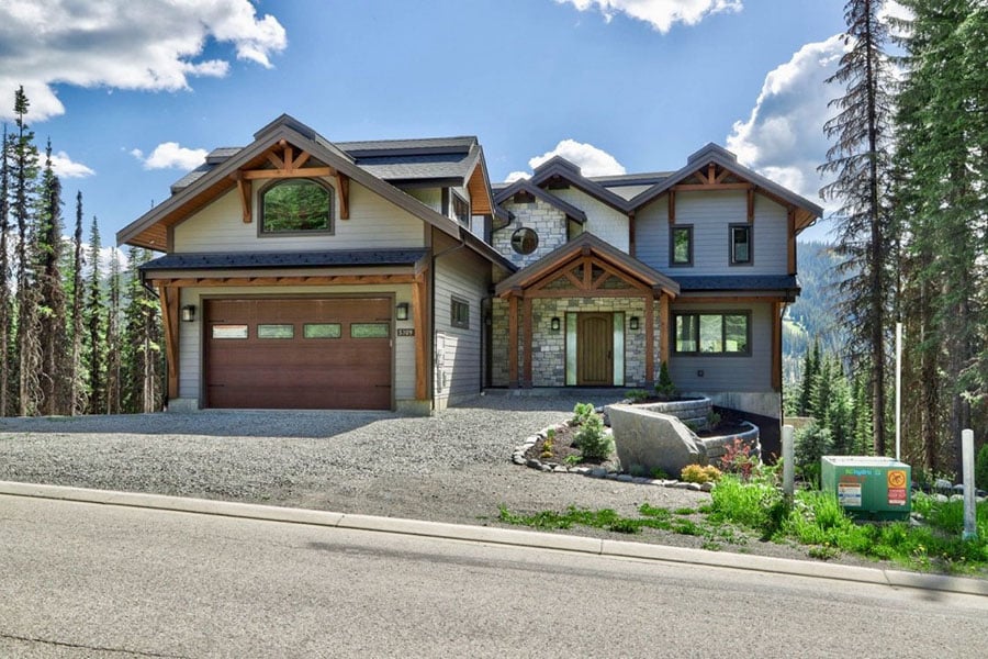 <a href=„https://logschmidt.com/portfolio-looking-glass-house/">Looking Glass House - Timber Frame</a>